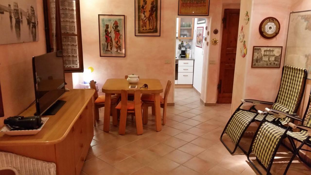 Villa Casa Vacanze Della Maddalena La Maddalena  Exterior foto